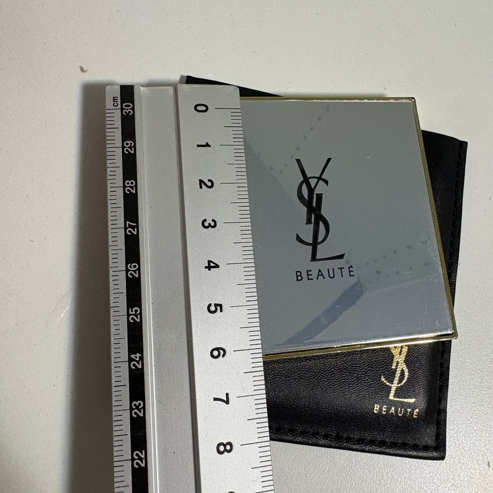 YSL set - Picture 7 of 10